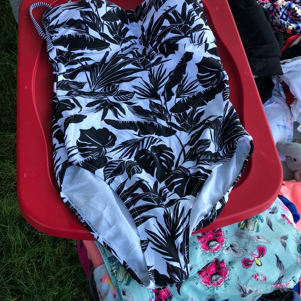 Never worn with tag Women’s one piece swimsuit